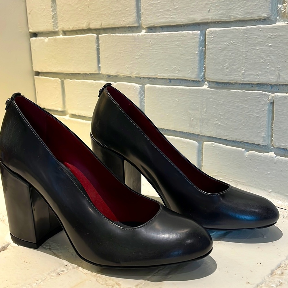 NWT Liebeskind Berlin off black with metallic brush block heels size 6